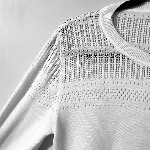 ✨HOST PICK✨ BR White Sweater - Picture 5 of 7